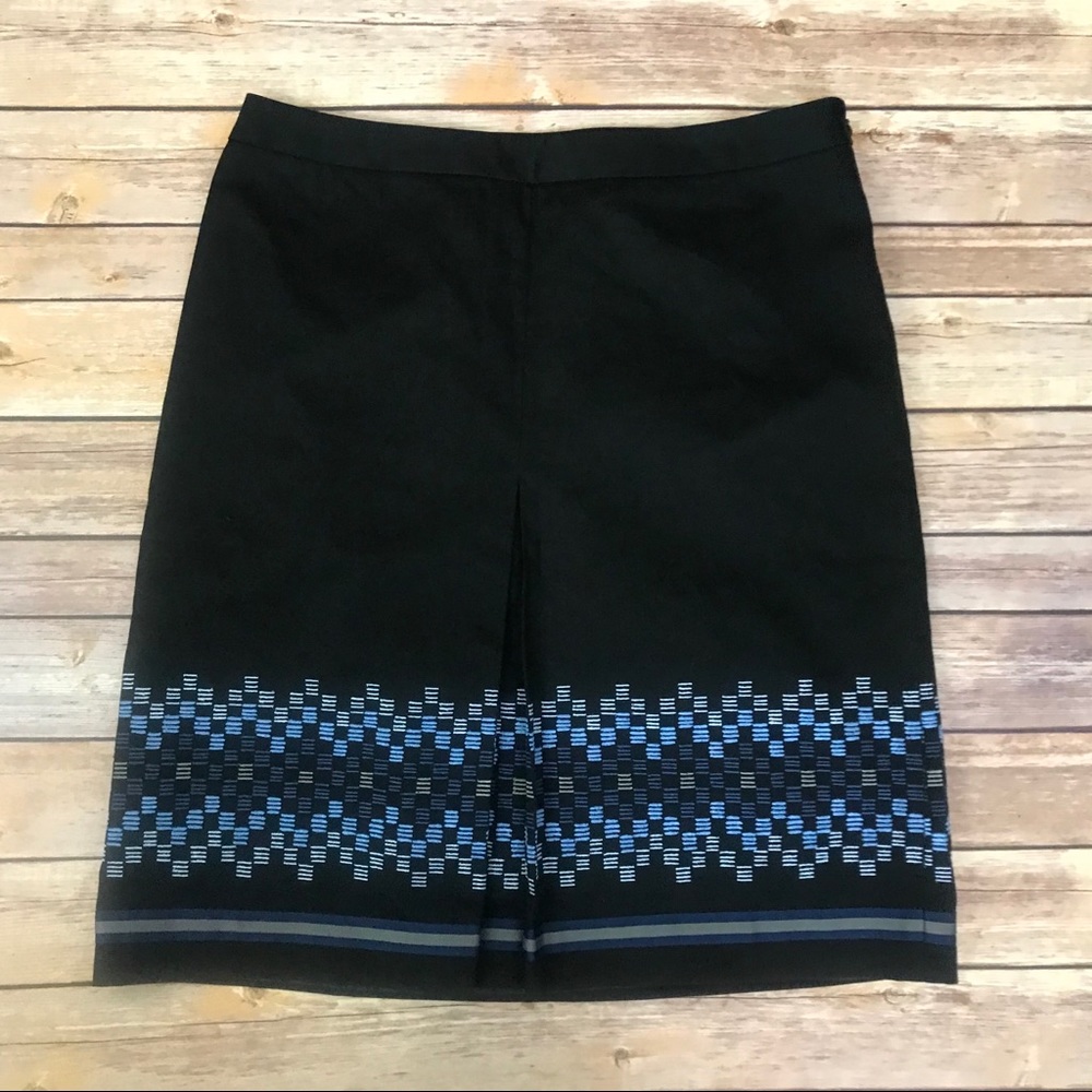 Ann Taylor Loft Embroidered Hem Skirt Size 6
